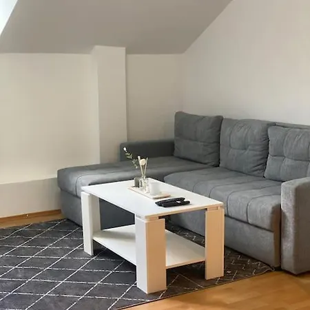 Lovely 2 Bedroom Center * سراييفو