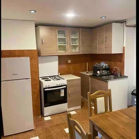 شقة Lovely 2 Bedroom Center