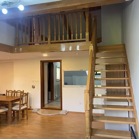 شقة Lovely 2 Bedroom Center *