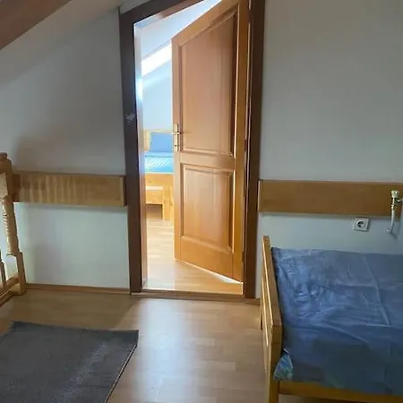 شقة Lovely 2 Bedroom Center